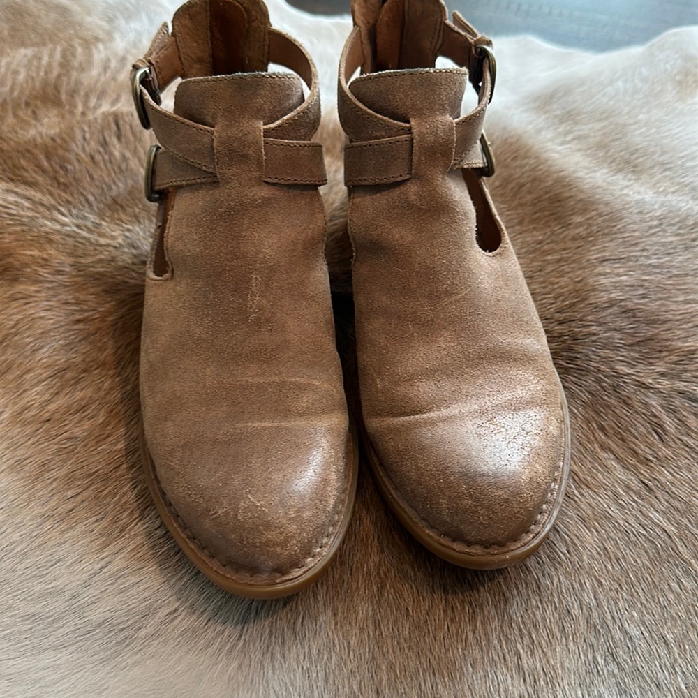 Born Kamilla booties